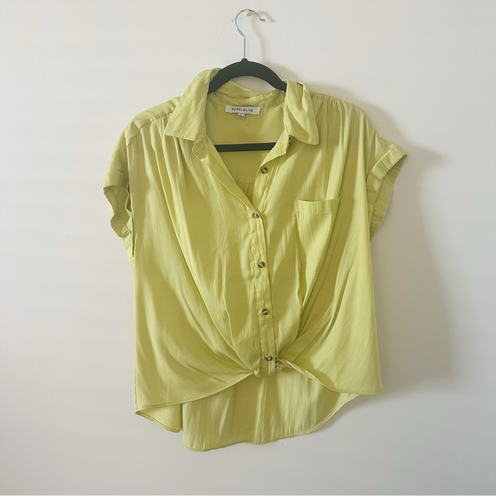 Rose + Olive Knotted Front Top Size Large